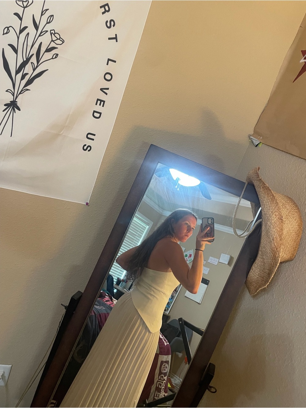 Commense White Pleated Dress - Picture 4 of 5